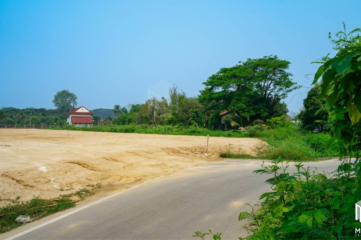 Land for sale Tha Wang Tan – Saraphi 4 Rai 94Sq.wa. between ring road 2