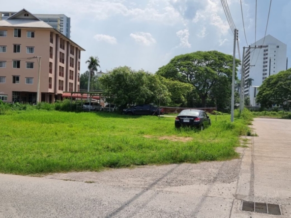 Land for sale behind Chiang Mai Rajabhat University