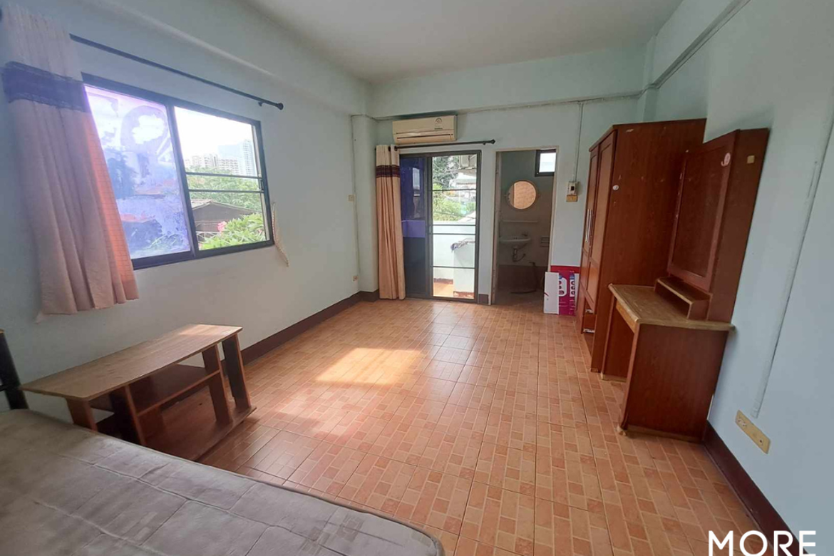 For sale : Chiang Mai – Nong Hoi Dormitory with License