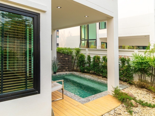 A 2-story townhome in modern style with 3 bedrooms and 3 bathrooms.-DB-NTWCMISS01