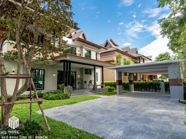 A Luxury House for Sale Contemporary style combination with Thai Lanna Style buit-in teak furniture