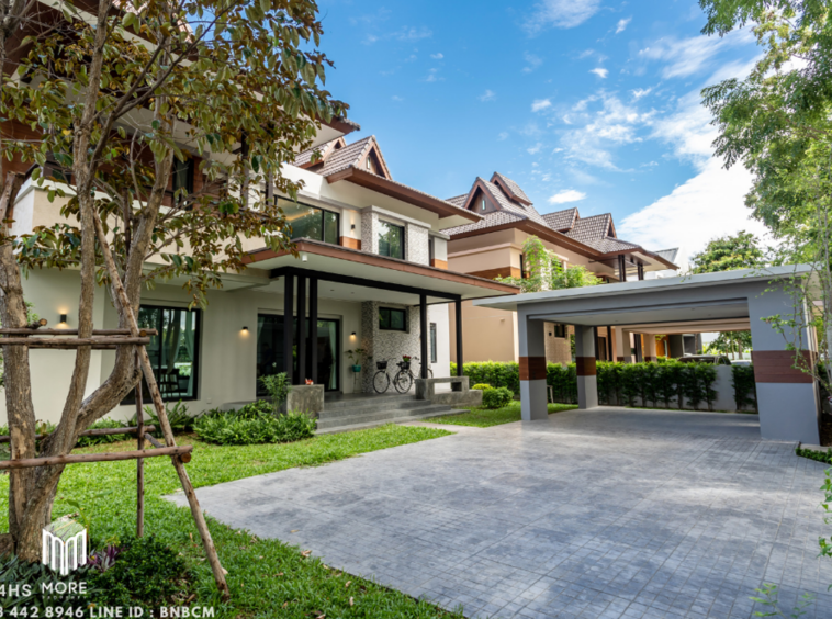 A Luxury House for Sale Contemporary style combination with Thai Lanna Style buit-in teak furniture