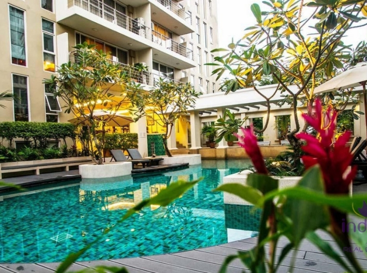 Two Bedroom Condo For sale Twin Peak Chiang Mai City-I-2879