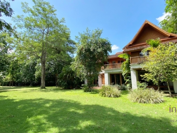 pond and big garden in Doi Saket