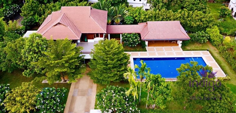 4 Bedroom Pool Villa for Sale in Mae Rim All teak style decoration