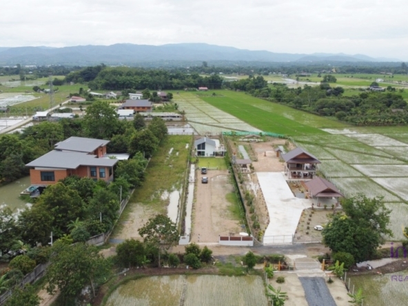 House amongst nature for sale! Large land and large pond! Mae Rim