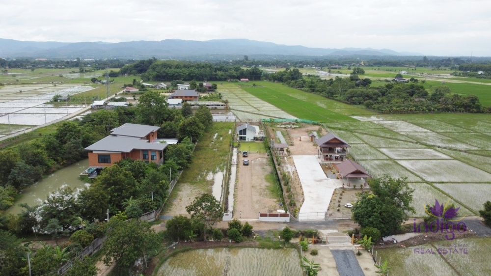 House amongst nature for sale! Large land and large pond! Mae Rim