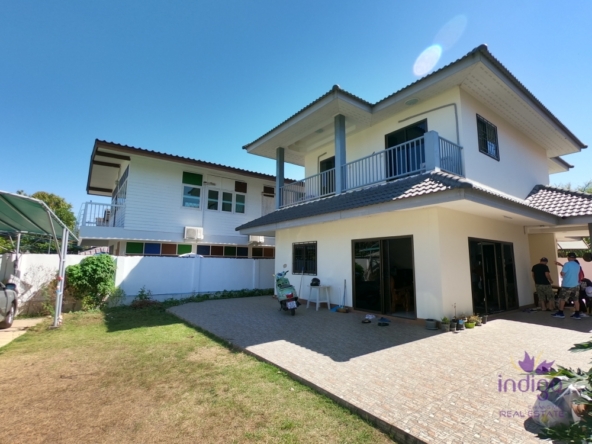 House for Sale in Chiang Mai City! 4 bedroom fully furnished Watgate Muang Chiangmai-I-3647