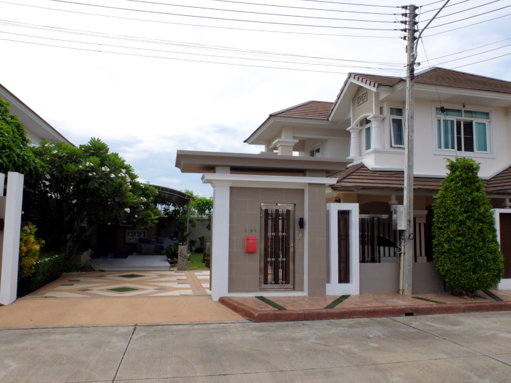 Luxury 3 Bedroom Family Home in Exclusive Community For Sale Sansai Chiang Mai-I-2936