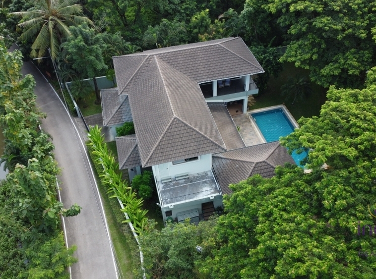 Gorgeous 3 bedroom river front pool villa surrounded by nature and beautiful trees located in a peaceful location in Sannameng