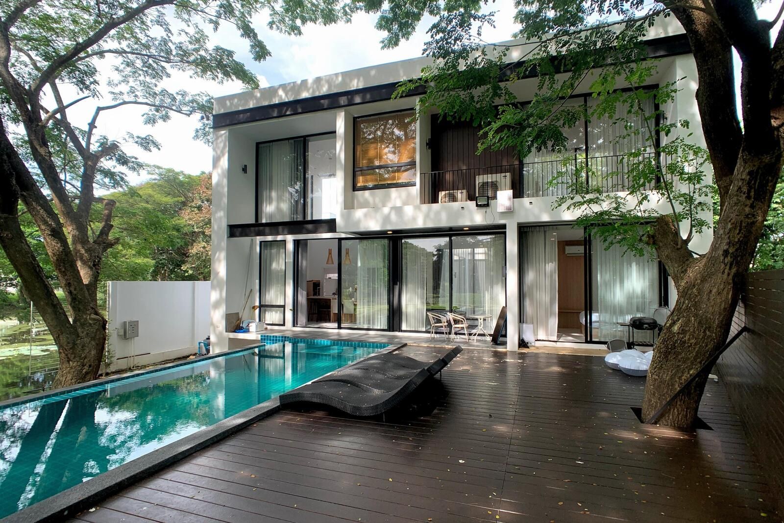 4 Bedroom Lakeside Pool Villa in Hang Dong-TNP-D693