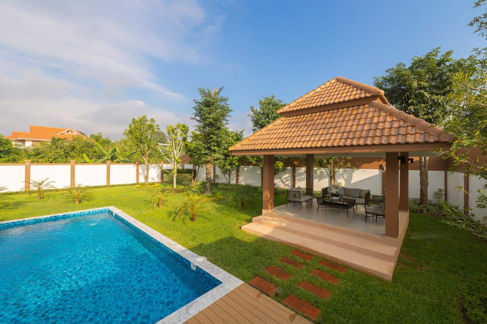 Luxury 5 Bedroom Pool Villa in City-TNP-D1108