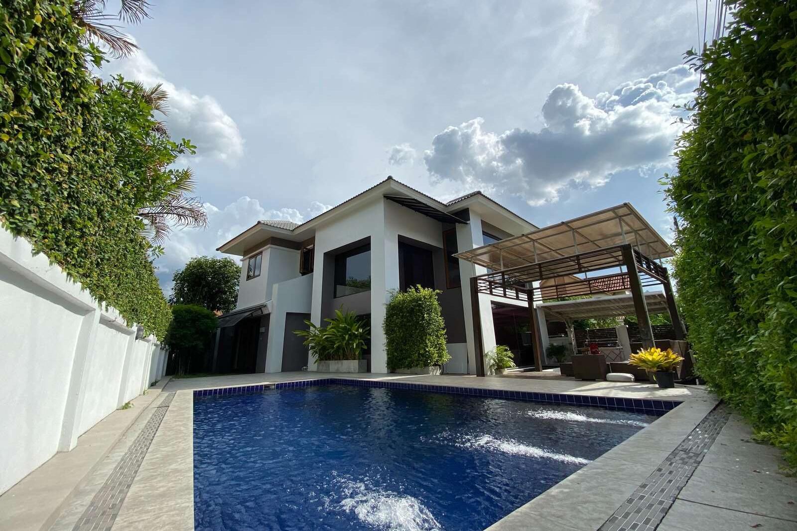 3 Bedroom Pool Villa in City-TNP-D1117