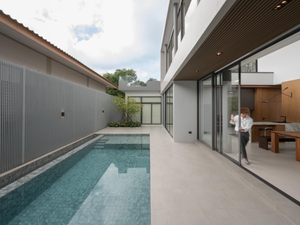 Luxurious Modern Pool Villa in Prime Chiang Mai Location-TNP-D1168