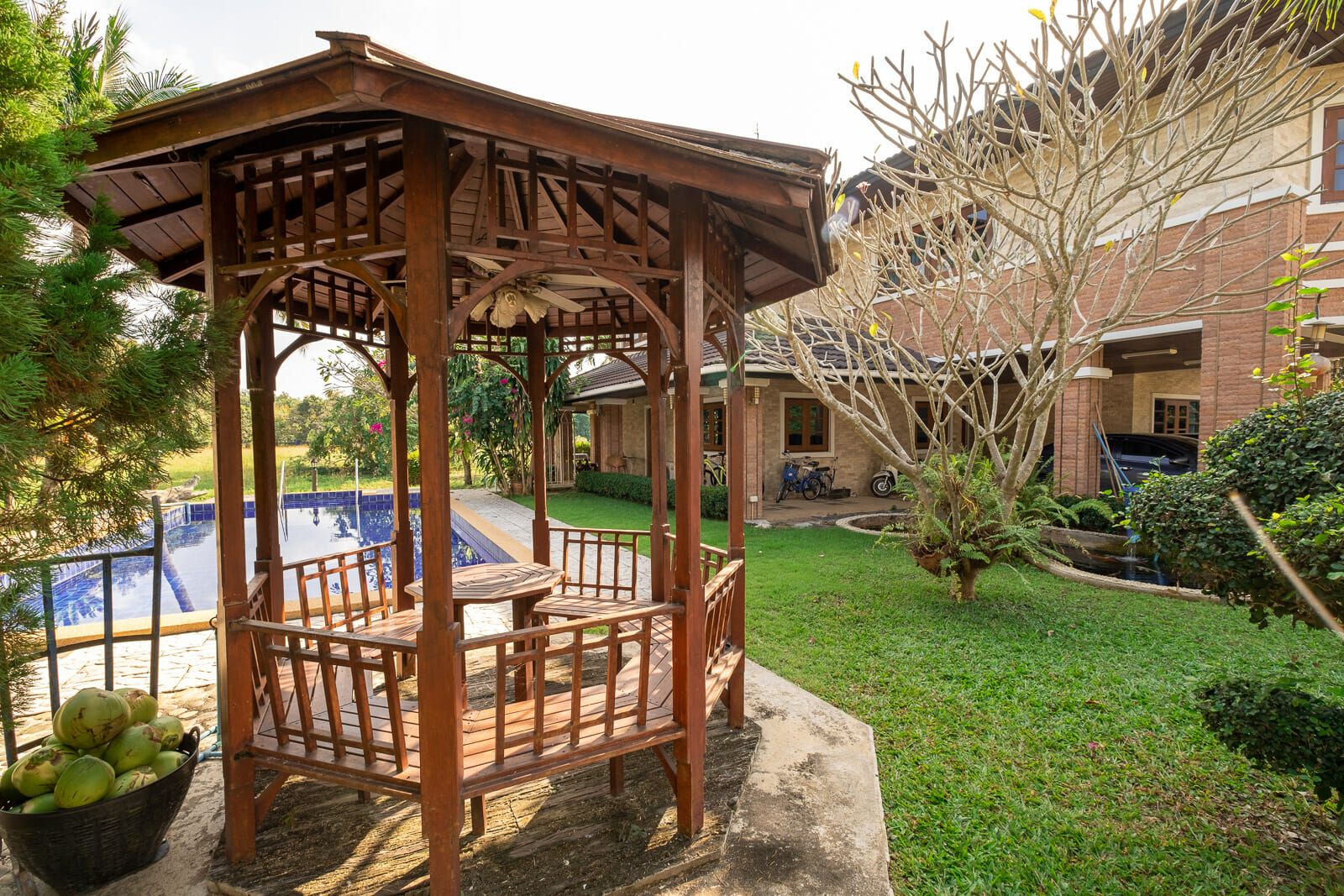 4 Bedroom Lakeside Pool Villa in Doi Saket-TNP-D937