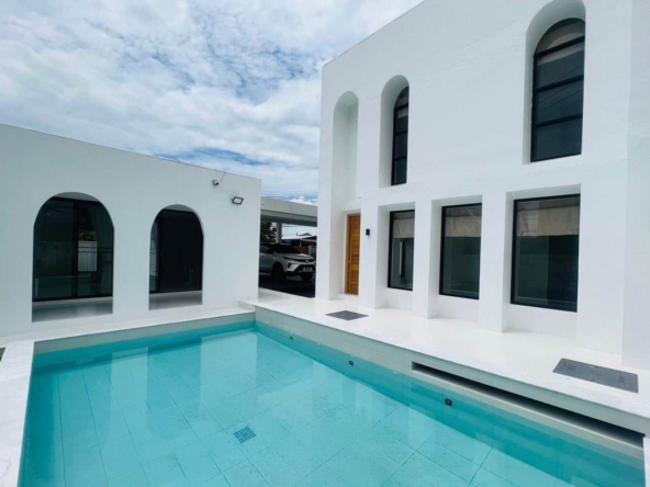 5 Bedroom Pool Villa in World Club Hang Dong-TNP-D1061