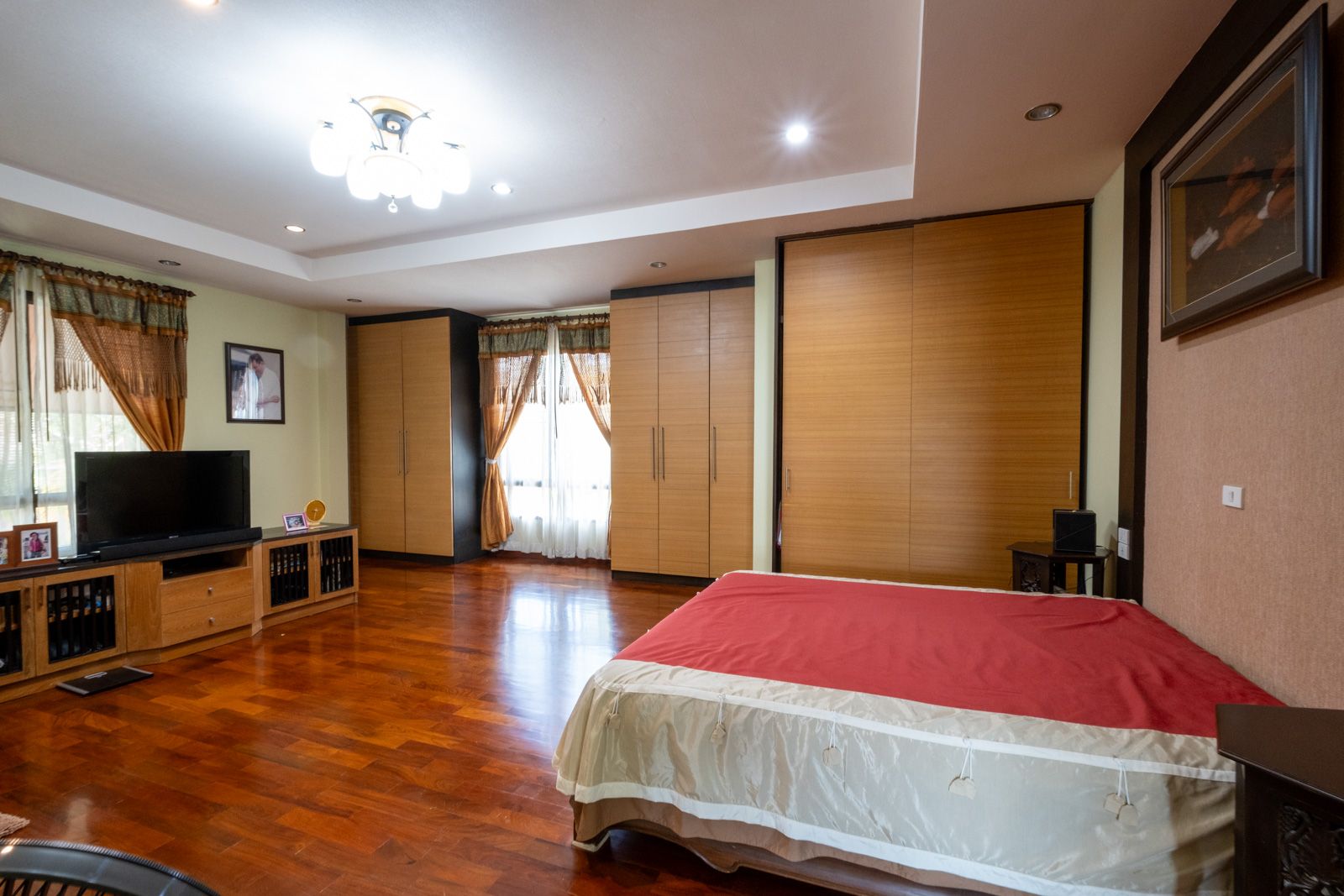 6 Bedroom Luxury Property with Large Grounds in Hang Dong-TNP-D1141