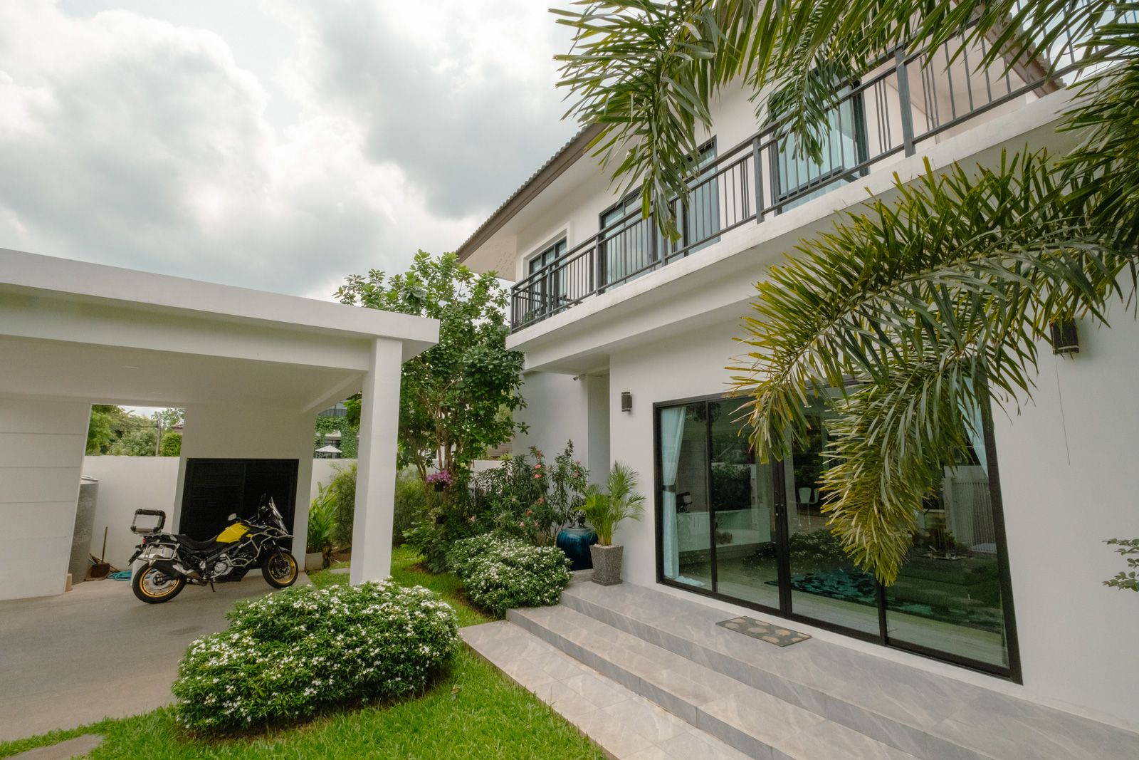 4 Bedroom Modern Pool Villa in Wang Tan-TNP-D1144