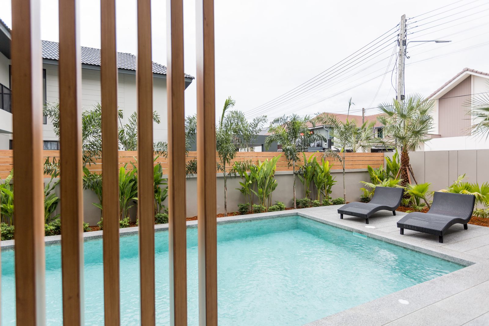 4 Bedroom Modern Pool Villa in Hang Dong-TNP-D1156