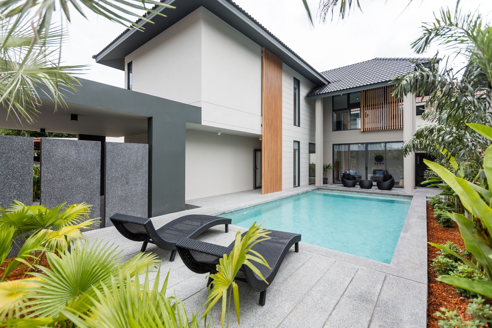 4 Bedroom Modern Pool Villa in Hang Dong-TNP-D1156