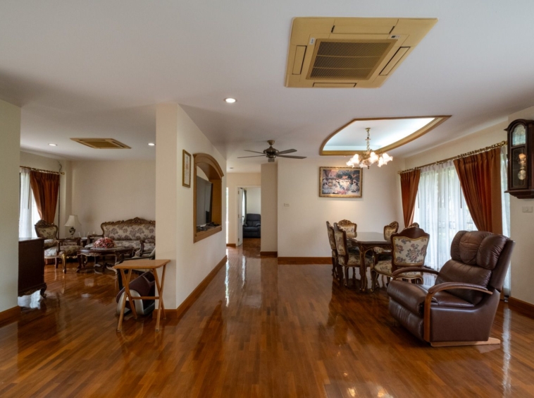 4 Bedroom with Guesthouse in Great Location-TNP-D1160