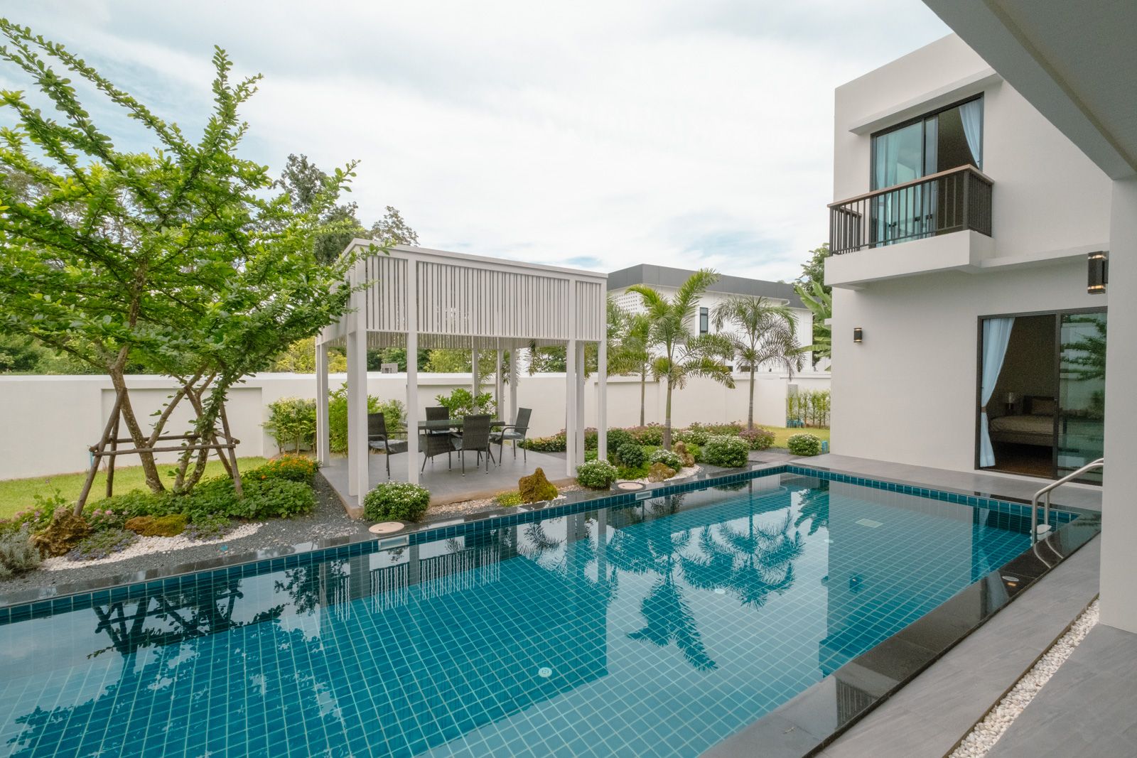 4 Bedroom Pool Villa in Wang Tan Hang Dong-TNP-D1164