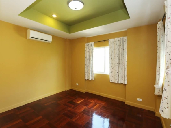 4 Bedroom with Large Separate Kitchen in Hang Dong-TNP-D830