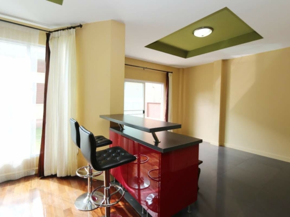 4 Bedroom with Large Separate Kitchen in Hang Dong-TNP-D830