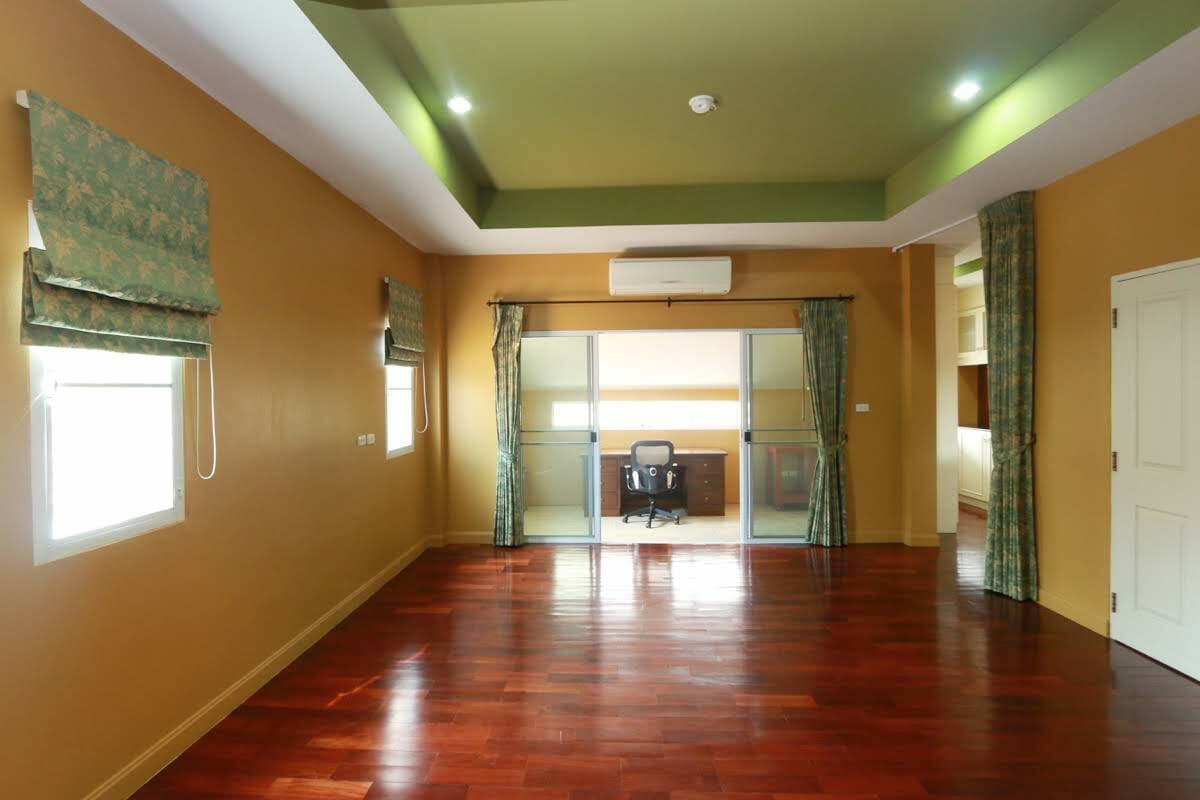 4 Bedroom with Large Separate Kitchen in Hang Dong-TNP-D830