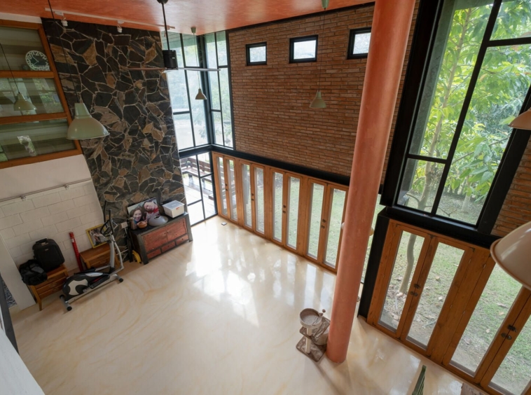 Designer 3 Bedroom Lakeside in Hang Dong-TNP-D950