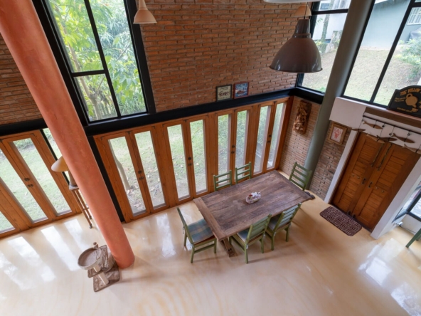 Designer 3 Bedroom Lakeside in Hang Dong-TNP-D950