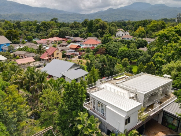 Unique 5 Bedroom with Gorgeous Mountain Views-TNP-D1149