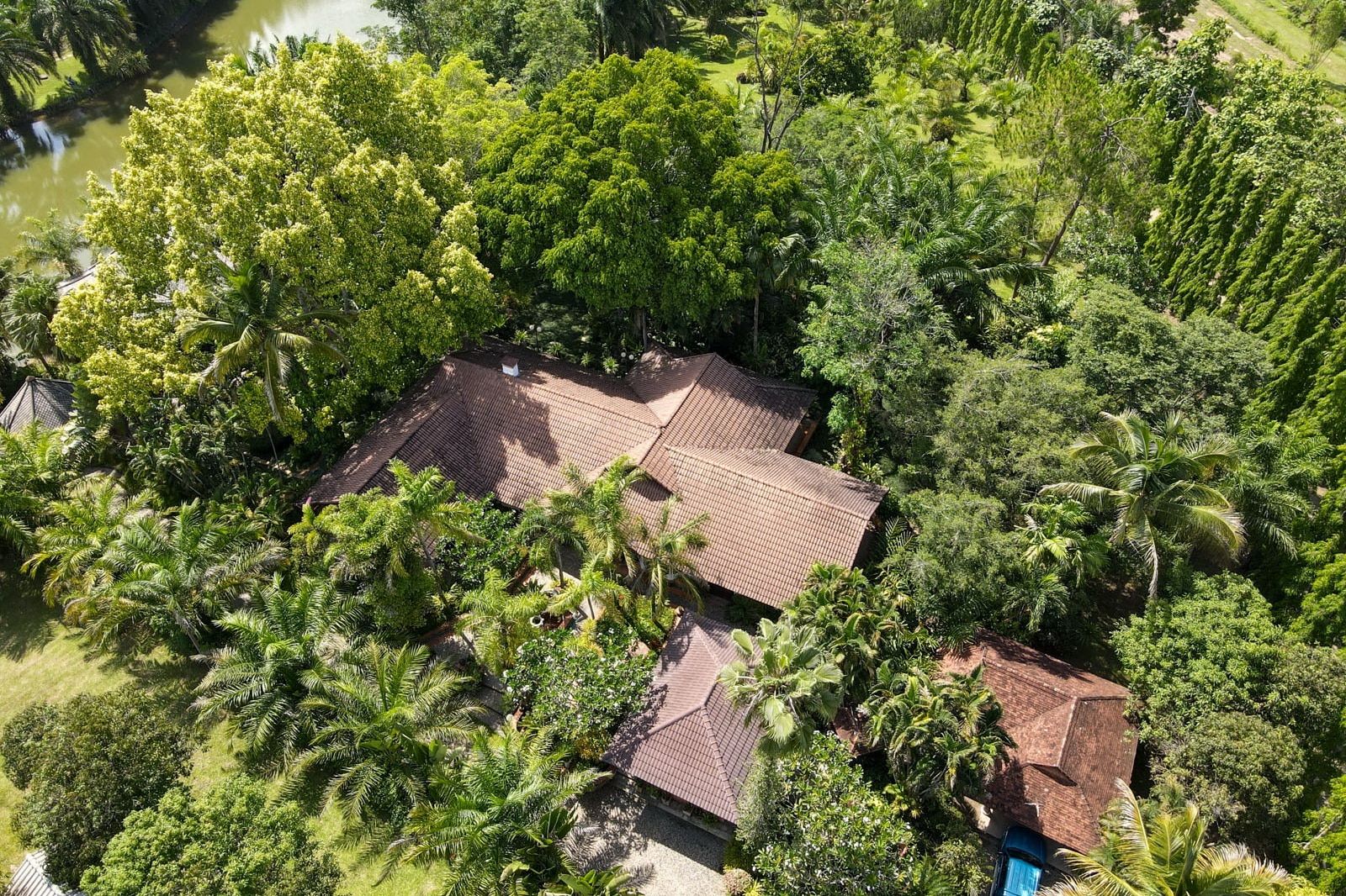 Luxury Garden Compound in Northern Mae Rim-TNP-D985