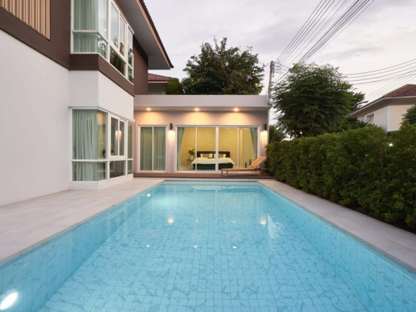 4 Bedroom Pool Villa in Siriporn Village San Kamphaeng-TNP-D1059