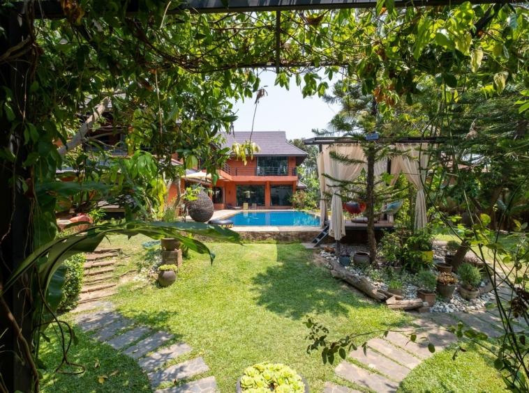 3 Bedroom with Pool and Guesthouse near Town-TNP-D969