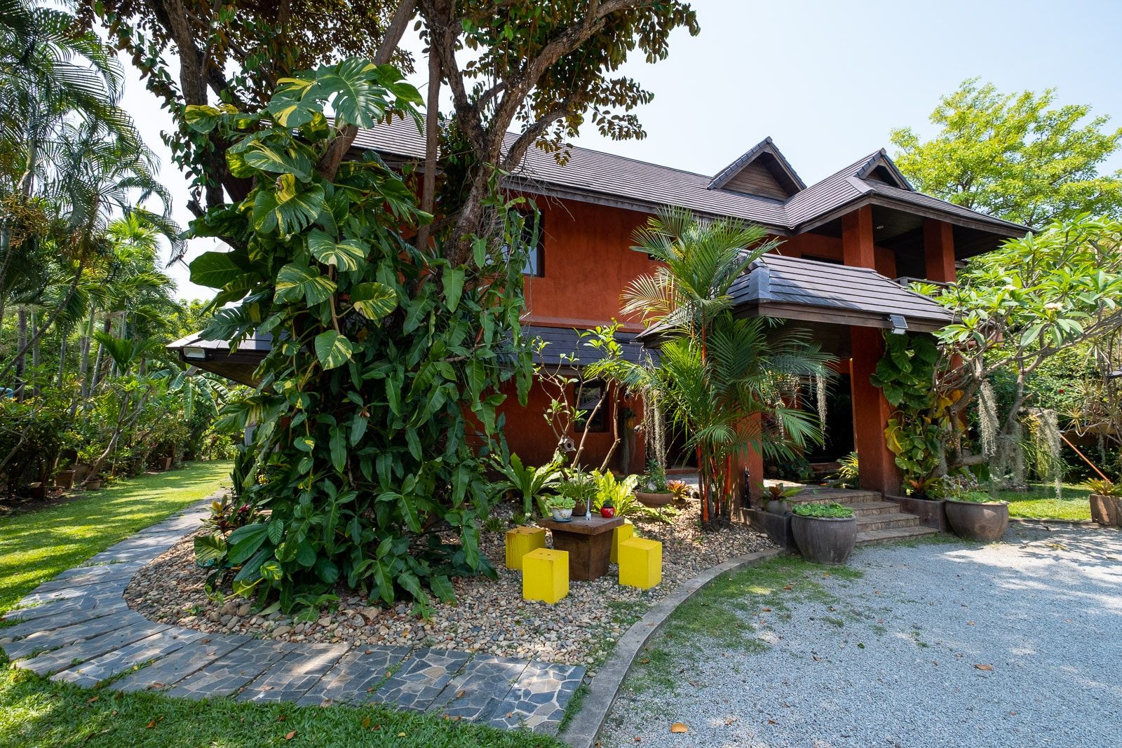 3 Bedroom with Pool and Guesthouse near Town-TNP-D969