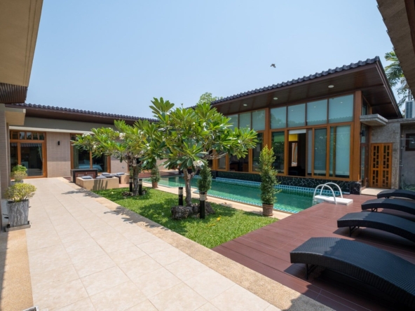 3 Bedroom Pool Villa in Saraphi-TNP-D972