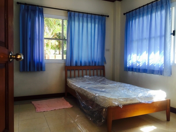 4 Bedroom with Large Garden near CM University-TNP-D80