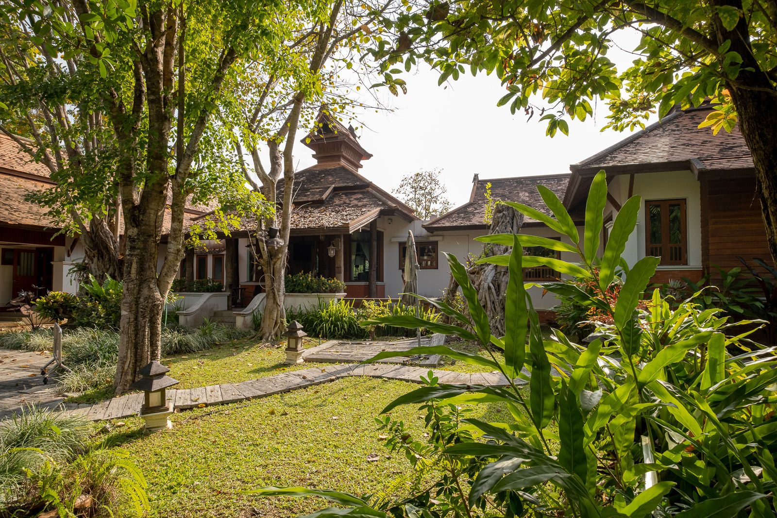 3 Bedroom Lakeside Lanna Style Villa in Lamphun-TNP-D942