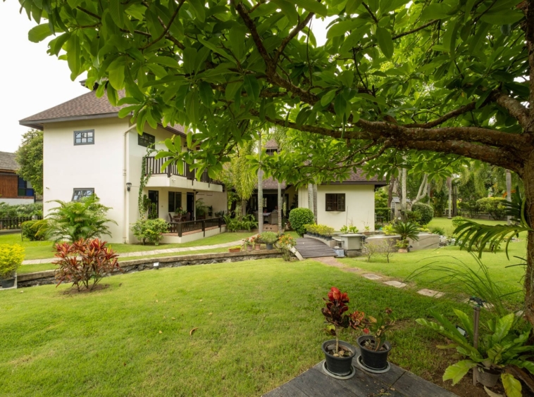 Western Style Bungalow with Two Bedroom Guesthouse in San Sai-TNP-D1080