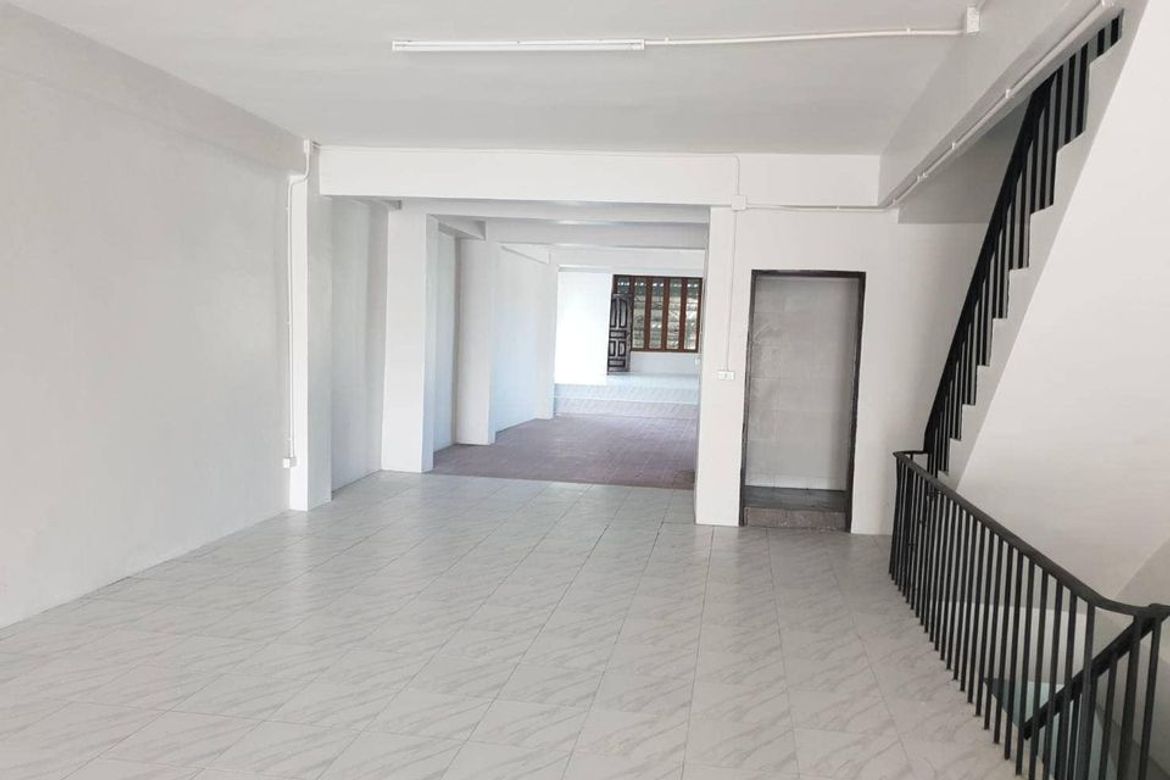 5-storey commercial building rental Next to the moat of Chiang Mai-SM-sta-1403