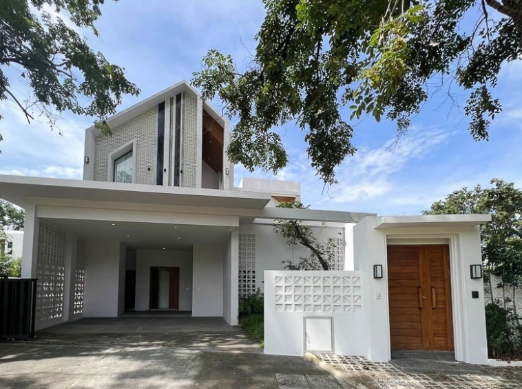 Pool Villa for Sale in San Phak Wan