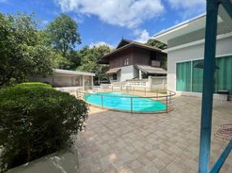 Pool Villa Near CMU For Sale-SM-sta-1228