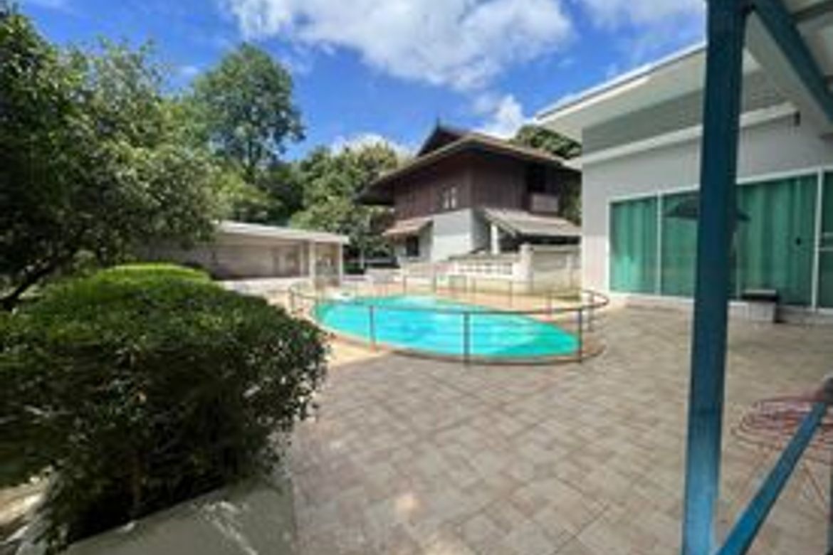 Pool Villa Near CMU For Sale-SM-sta-1228