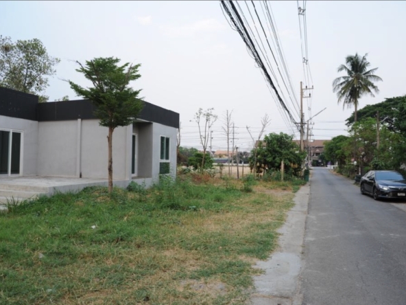 Land for Sale in Chang Phueak