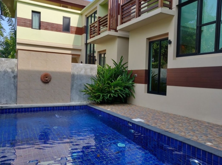 ีSell ​​/ rent with private swimming pool with 4 bedrooms