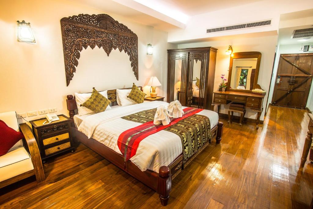 5-Star Hotel for Sale in The Most Prime Area of Chiang Mai Old City-IRE-IRECPS005