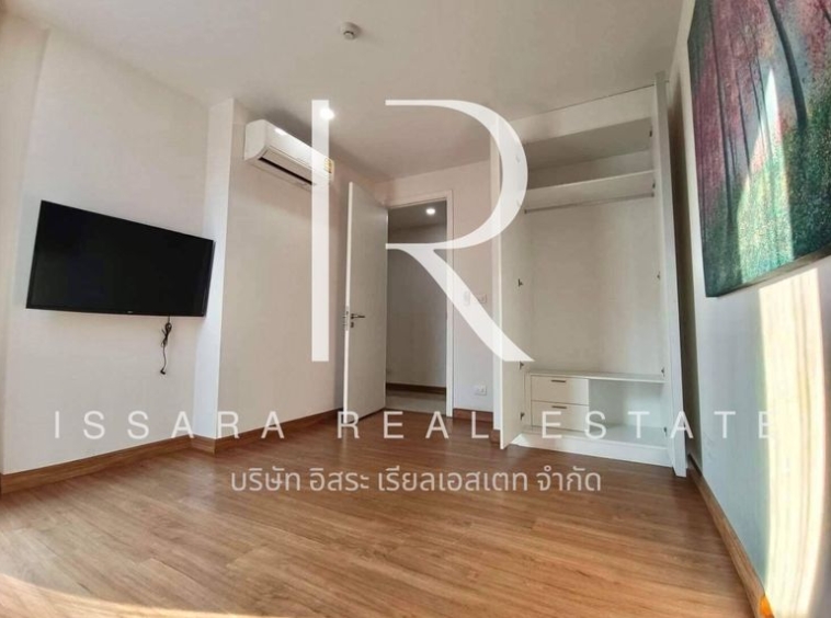 Gorgeous 2 Bedroom Condominium in Nimman For Sale-IRE-IRECS029