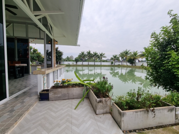 Epic Fishing Pond Retreat For Sale in Hang Dong