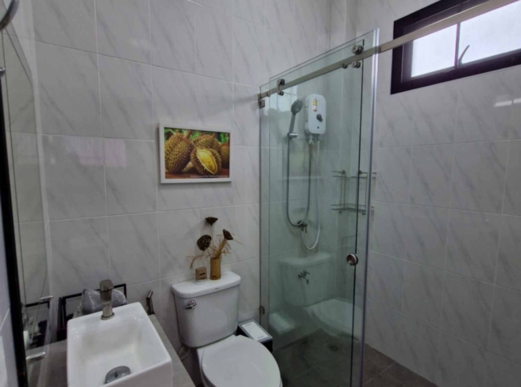 Exquisite 3 Bedroom House for Sale in Hang Dong